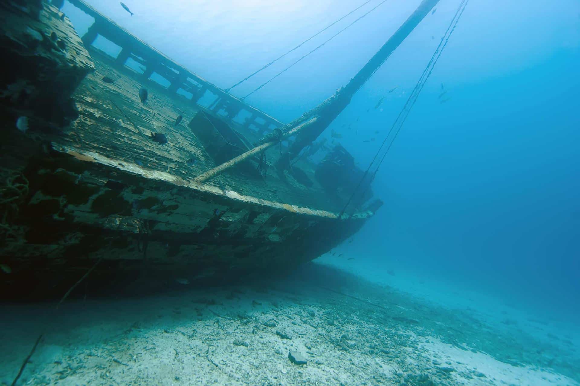 Ship wreck. Испанский Галеон Сан-Хосе. Затонувший Галеон «Сан-Хосе». Сан Хосе затонувший корабль. Галеон Сан Хосе на дне.